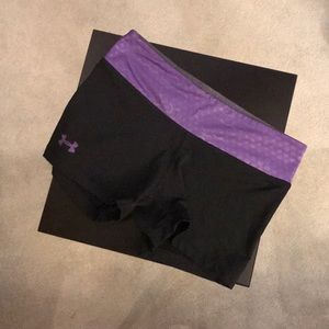 🎉PRICE REDUCED🎉 Under Armour Fitted Shorts
